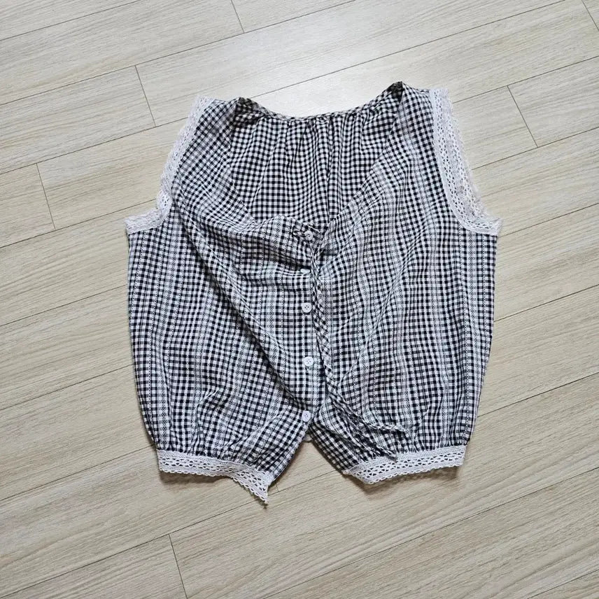 [BUNJANG] Cropped Check Sleeveless Top Black/White / (실착1회) 크롭 체크민소매 블랙화이트