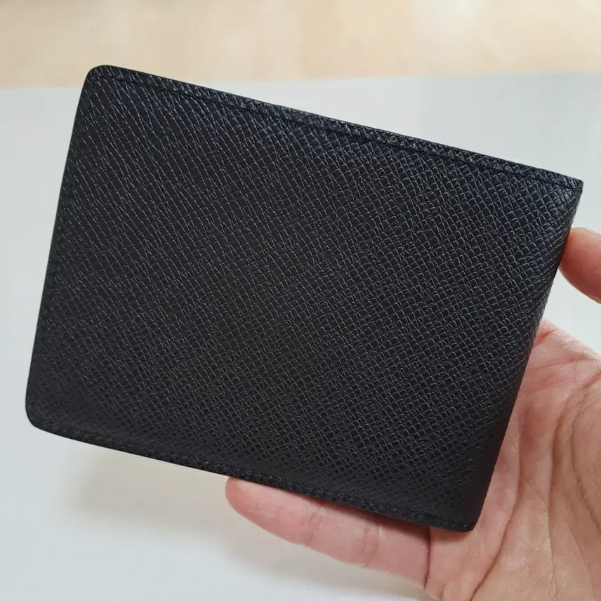 [BUNJANG] Louis Vuitton Multiple Wallet Taiga Black Silver Logo / [100%/정품] 루이비통 멀티플 은장 타이가 블랙 반지갑