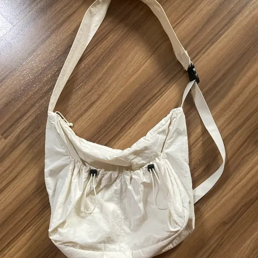 [BUNJANG] Spao Crossbody Bag / 스파오 크로스백