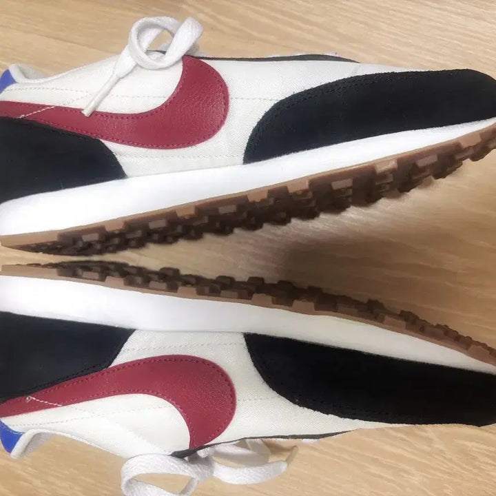 [BUNJANG] Nike Daybreak Gundam Sneakers / 새 상품급)) 나이키 데이 브레이크 건담 스니커즈 230