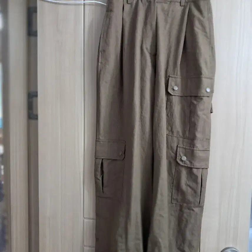 [BUNJANG] Khaki Cargo Wide Pants / 카키색 카고 와이드 팬츠