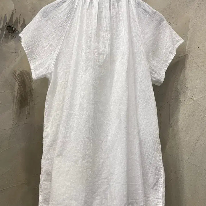 [BUNJANG] White See-Through Shirring Blouse (Size 55-66) / 화이트 시스루 셔링 주름 블라우스 55~66