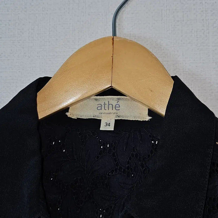 [BUNJANG] Atelier Vanessa Bruno Flower Lace Shirt / 아떼바네사브루노 플라워 레이스 셔츠 34 (82)