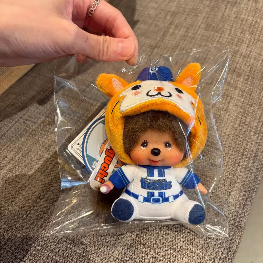 [BUNJANG] Starman x Monchhichi Collaboration Mascot Keychain / 새상품 DB스타번 야구 몬치치 키링 한정판