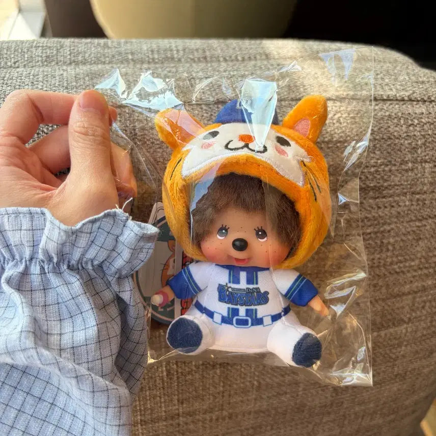 [BUNJANG] Starman x Monchhichi Collaboration Mascot Keychain / 새상품 DB스타번 야구 몬치치 키링 한정판