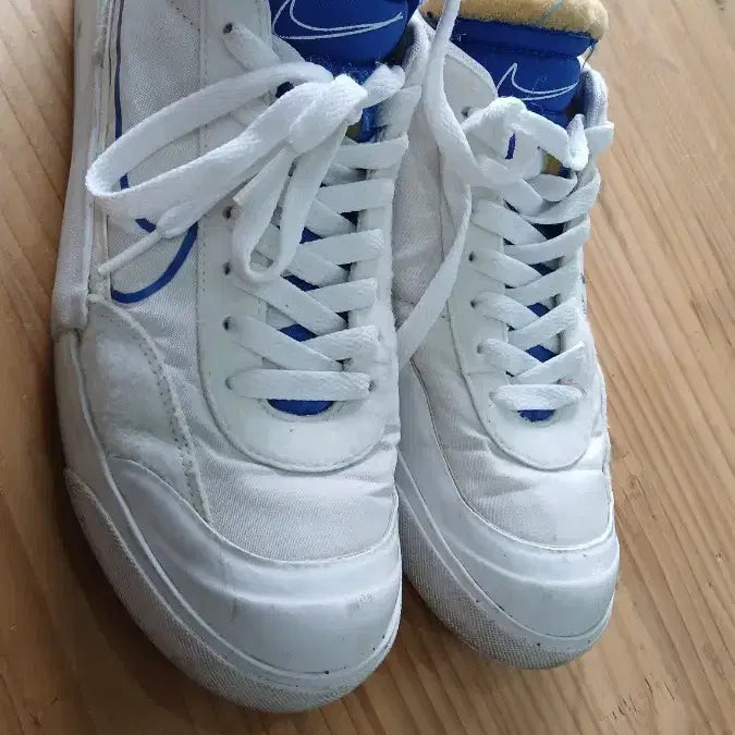 [BUNJANG] Nike White/Blue Sneakers Size 250 / 나이키 흰/파 스니커즈 운동화 250사이즈