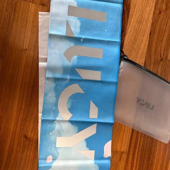 [BUNJANG] Lucy Flower Con Official MD Slogan / 루시 플라워콘 공식MD 슬로건 미사용