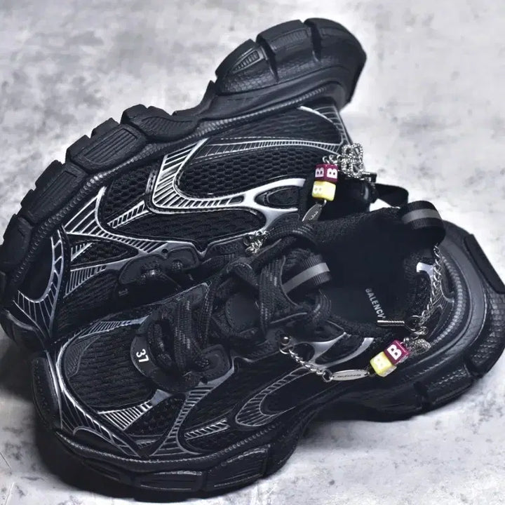 [BUNJANG] Balenciaga Runner Black Sneakers Size 37 / 발렌시아가 러너 블랙 운동화 사이즈 37