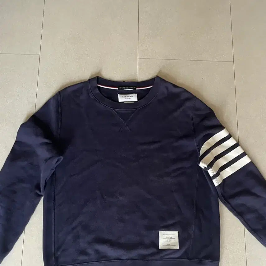 [BUNJANG] Thom Browne 4-Bar Sweatshirt Navy / 톰브라운 맨투맨