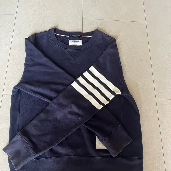 [BUNJANG] Thom Browne 4-Bar Sweatshirt Navy / 톰브라운 맨투맨
