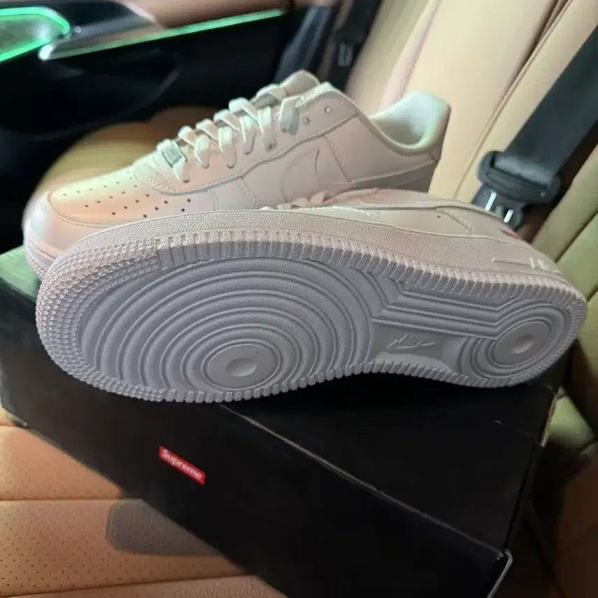[BUNJANG] Nike x Supreme Air Force 1 Low White 270mm / 나이키 x 슈프림 에어포스 1 로우 화이트 270MM