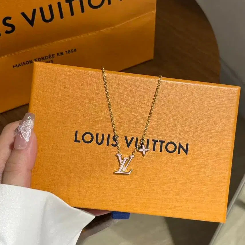 [BUNJANG] Louis Vuitton Monogram Flower Pendant Necklace / 루이비통 목걸이