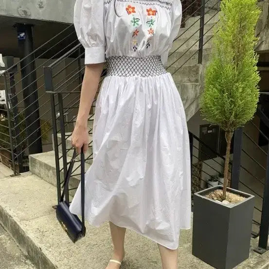 [BUNJANG] White Linen Floral Embroidery Long Dress (Size 44-66) / 새상품) 플라워 자수 화이트 바스락 롱원피스 ( 44-66)