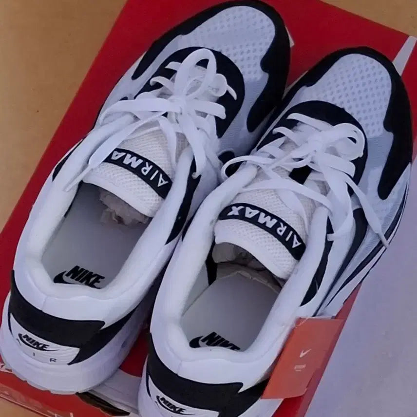 [BUNJANG] Nike Air Max Solo Pure Platinum Black White Sneakers / 나이키 에어맥스솔로 운동화(290새상품)