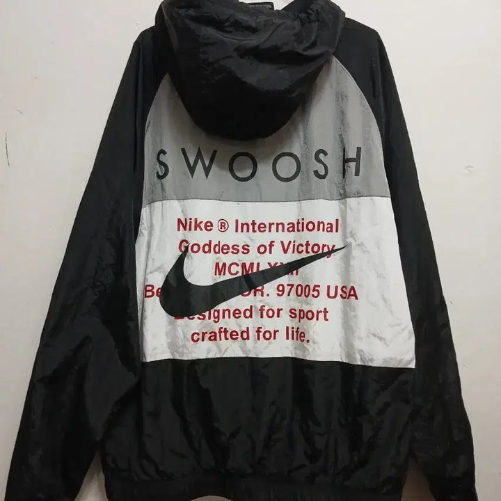 [BUNJANG] Nike Swoosh Hooded Windbreaker Jacket XL / 나이키 남성 스우시 블랙/화이트 후드 바람막이 자켓 사이즈 XL 105