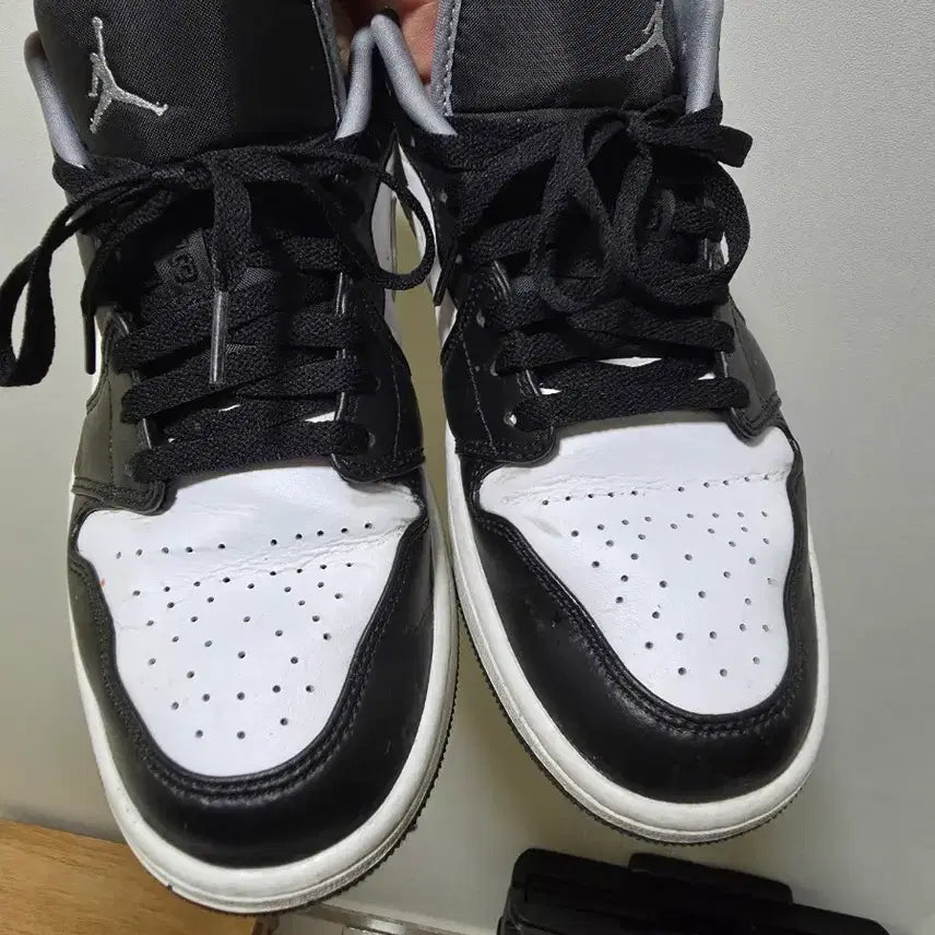 [BUNJANG] Air Jordan 1 Low Black Particle Grey / 조던 1 로우 블랙 파티클 그레이 275