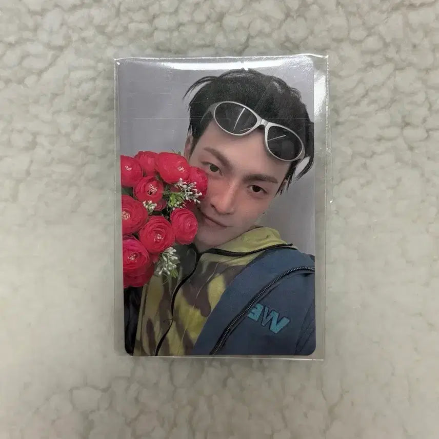 [BUNJANG] ATEEZ Hongjoong Aniteez Pop-up Exclusive Photocard / 에이티즈 홍중 애니티즈 팝업 10만원 특전 포카