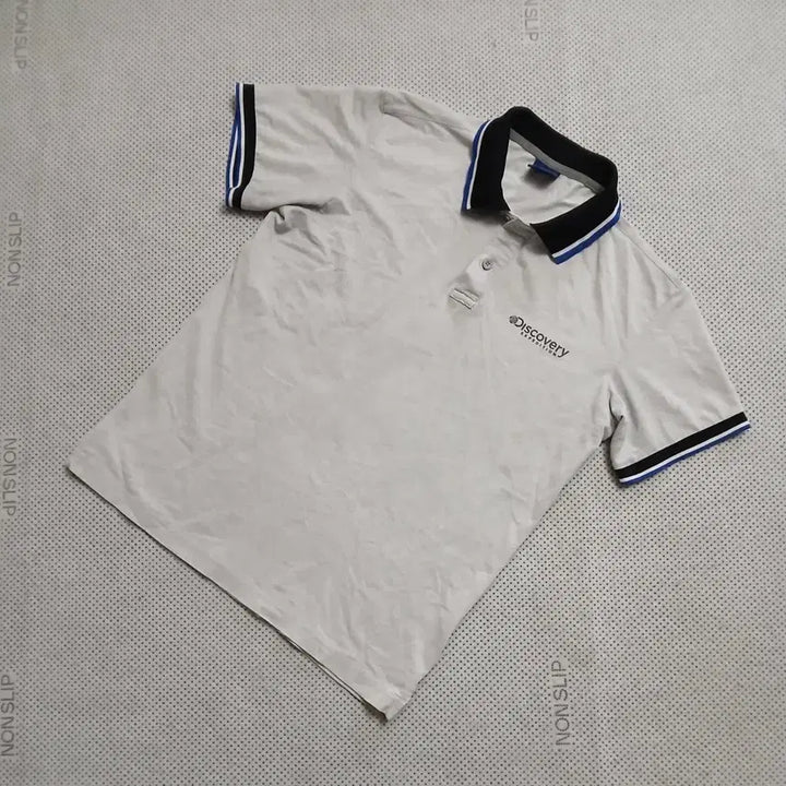 [BUNJANG] Discovery Expedition Ivory Collar T-Shirt / 디스커버리 아이보리 카라 반팔티셔츠