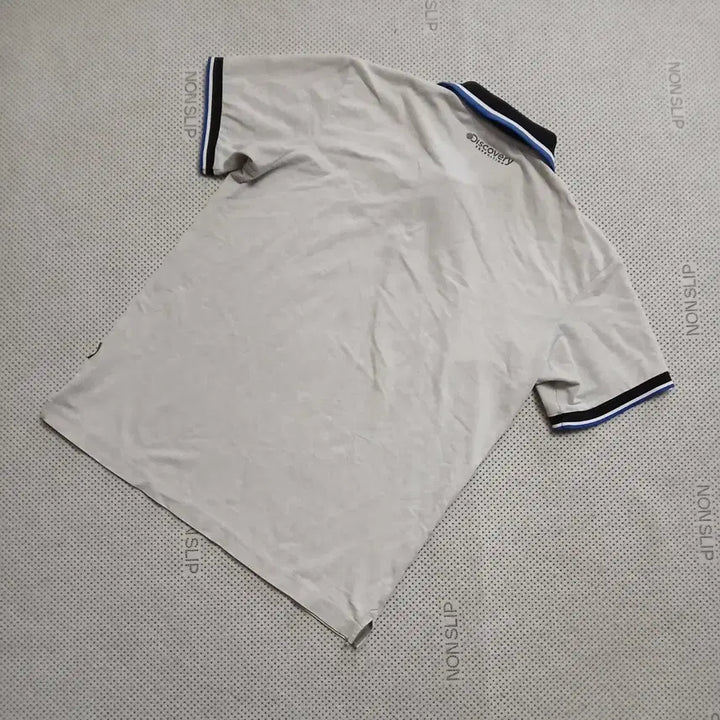 [BUNJANG] Discovery Expedition Ivory Collar T-Shirt / 디스커버리 아이보리 카라 반팔티셔츠