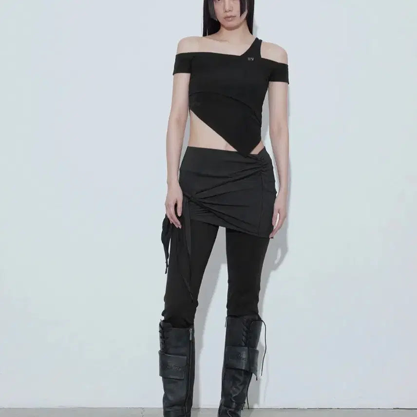 [BUNJANG] Bohemse Off-Shoulder Layered Top Black / 보헴서 오프숄더 레이어트 탑 블랙
