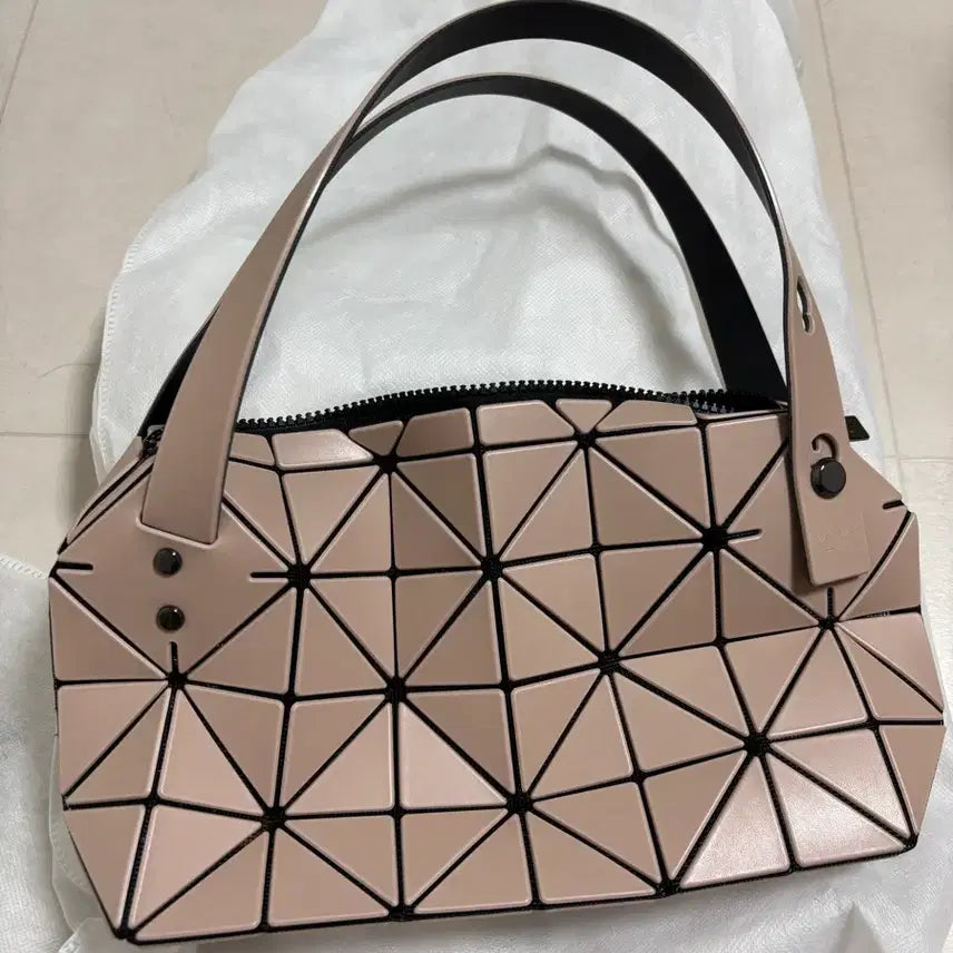[BUNJANG] Issey Miyake Bao Bao Boston Bag Beige / 바오바오 가방 팝니다 거의 새상품