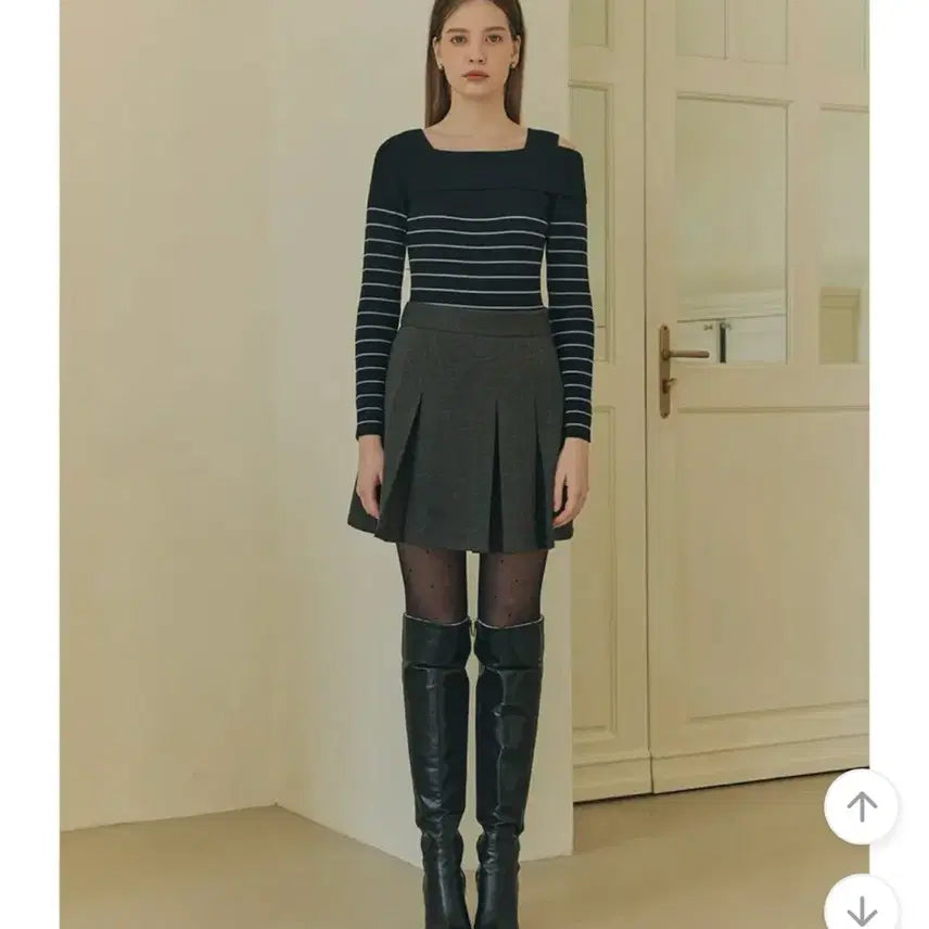 [BUNJANG] Zero Street Off-Shoulder Knit (As Seen on Yoojeong) / [환승연애 유정 착용] 스트라이프 오프숄더 니트