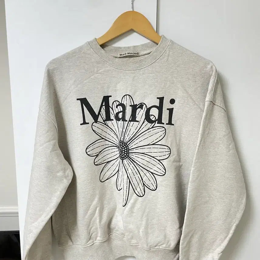 [BUNJANG] Mardi Mercredi Logo Sweatshirt &amp; Jogger Pants Set / 마르디 맨투맨 &amp; 조거팬츠 셋업 (가격대폭인하)