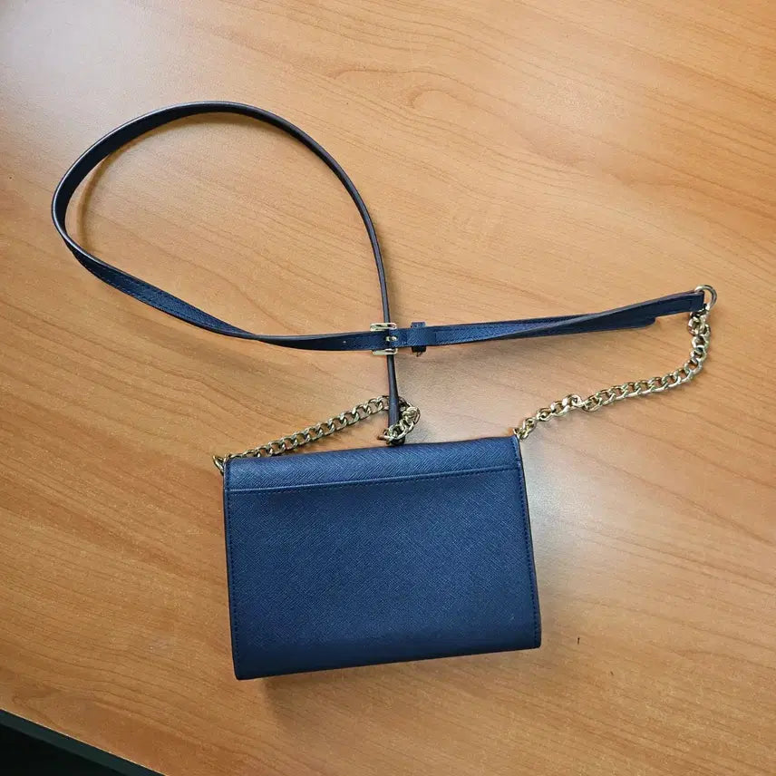 [BUNJANG] Michael Kors Navy Chain Mini Crossbody Bag / 마이클코어스 네이비색 체인 미니 크로스백