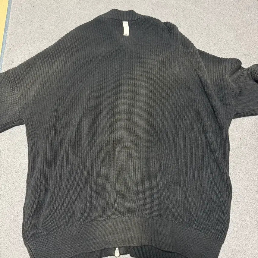 [BUNJANG] No Manual Spray Knit Zip-Up Cardigan Black M / 노매뉴얼 스프레이 니트 블랙 집업 가디건 M 팝니다
