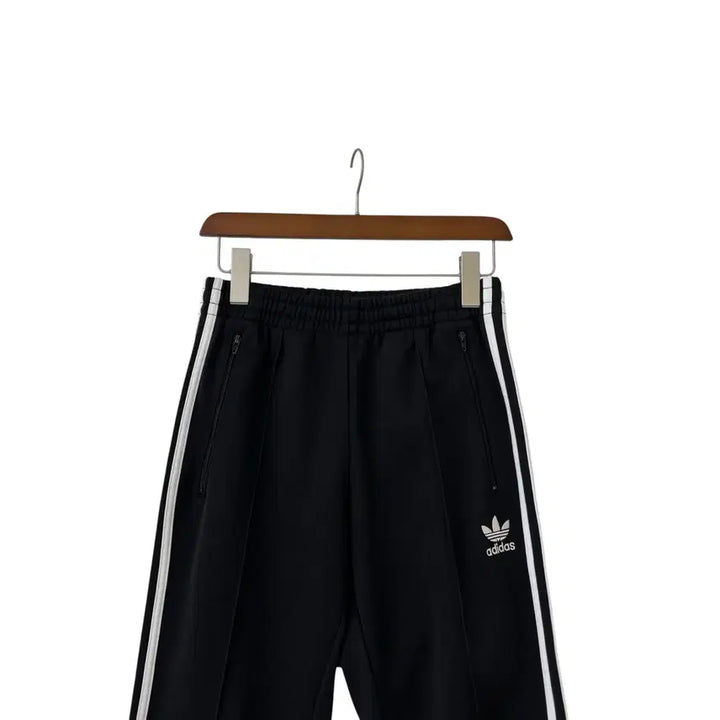 [BUNJANG] Adidas Europa Track Pants Black Size 95 / 아디다스 유로파 트랙팬츠 블랙 95 정품