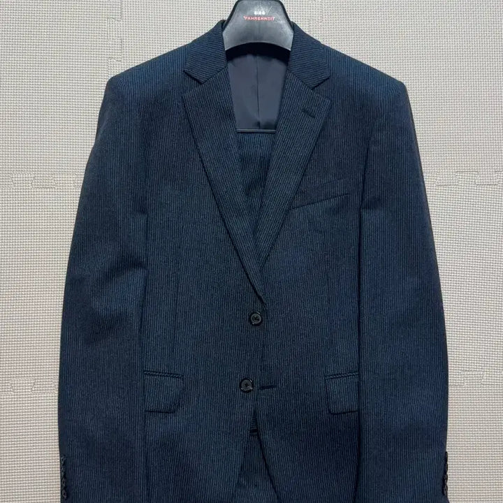 [BUNJANG] Jiyeh Fahrenheit Slim Fit Suit Set / 지이크 파렌하이트 슬림핏 정장세트(103/86)