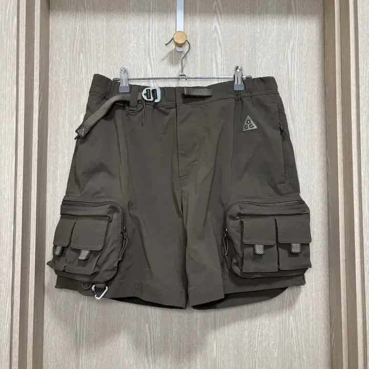 [BUNJANG] Nike ACG Cargo Shorts Ironstone M / 나이키ACG 카고 쇼츠 아이언스톤M