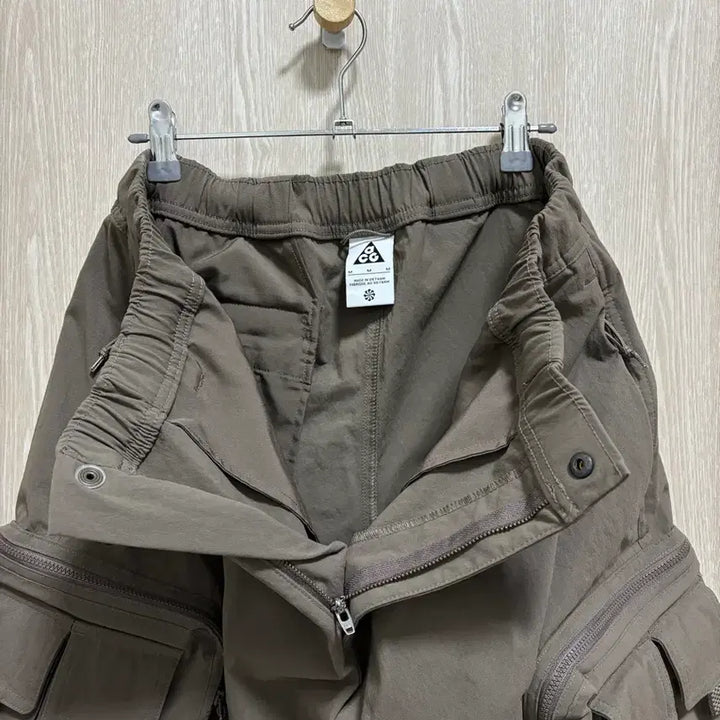 [BUNJANG] Nike ACG Cargo Shorts Ironstone M / 나이키ACG 카고 쇼츠 아이언스톤M
