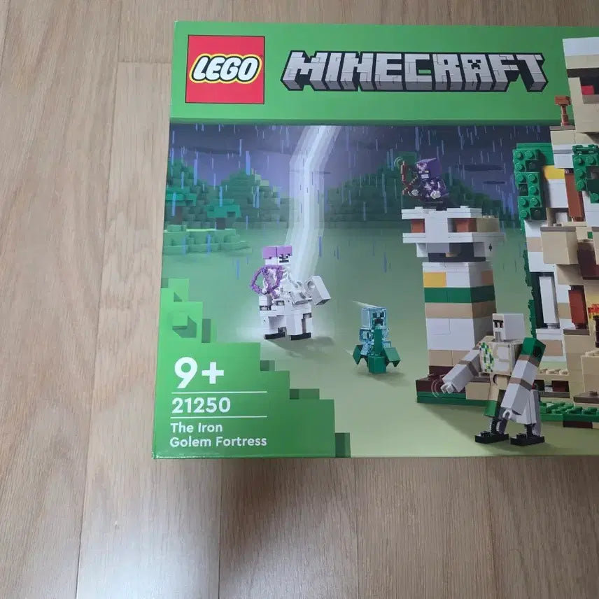 [BUNJANG] LEGO Minecraft 21250 The Iron Golem Fortress / 레고 마인크래프트 21250 아이언골렘 요새