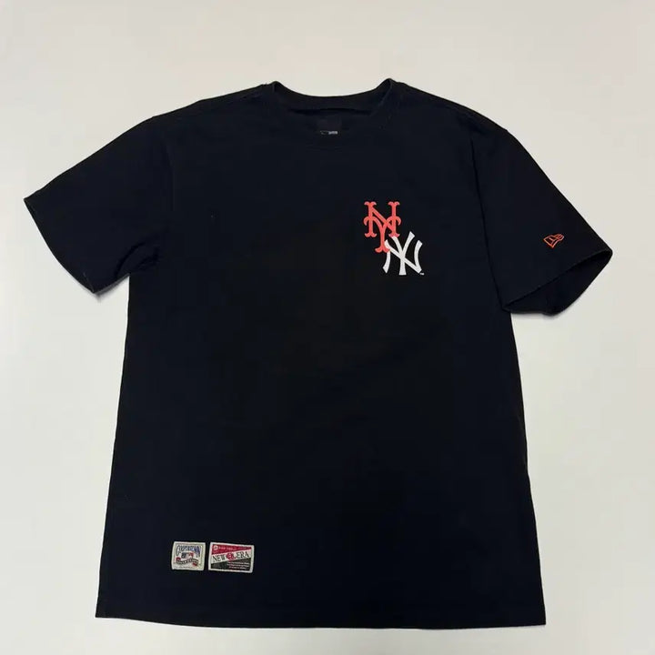 [BUNJANG] New Era Double Logo Graphic T-Shirt Black / 뉴에라 뒷 프린팅 더블 로고 반팔 티셔츠 M ~ L 블랙