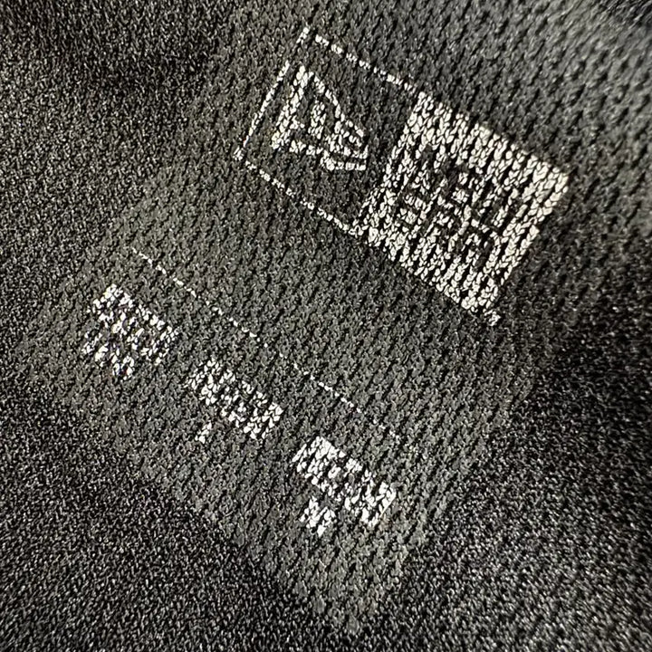 [BUNJANG] New Era Double Logo Graphic T-Shirt Black / 뉴에라 뒷 프린팅 더블 로고 반팔 티셔츠 M ~ L 블랙