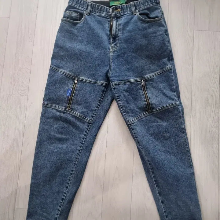[BUNJANG] Tentant Zipper Detail Relaxed Fit Jeans (M) / 텐탄트 청바지 M