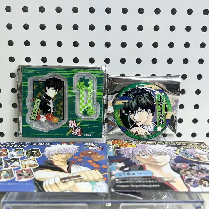 [BUNJANG] Gintama Hijikata Acrylic Stand &amp; Can Badge Bundle / 은혼 중국 점프샵 히지카타 아크릴스탠드 캔뱃지 일괄