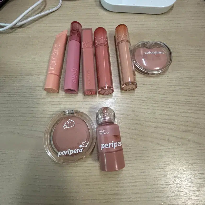 [BUNJANG] Rom&amp;nd, Colorgram, Peripera Tint &amp; Blusher Bundle / 갈웜화장품 팔아요 화장품라떼달달해웜밍업롬앤틴트블러셔라떼는선임팔레트컬러그램