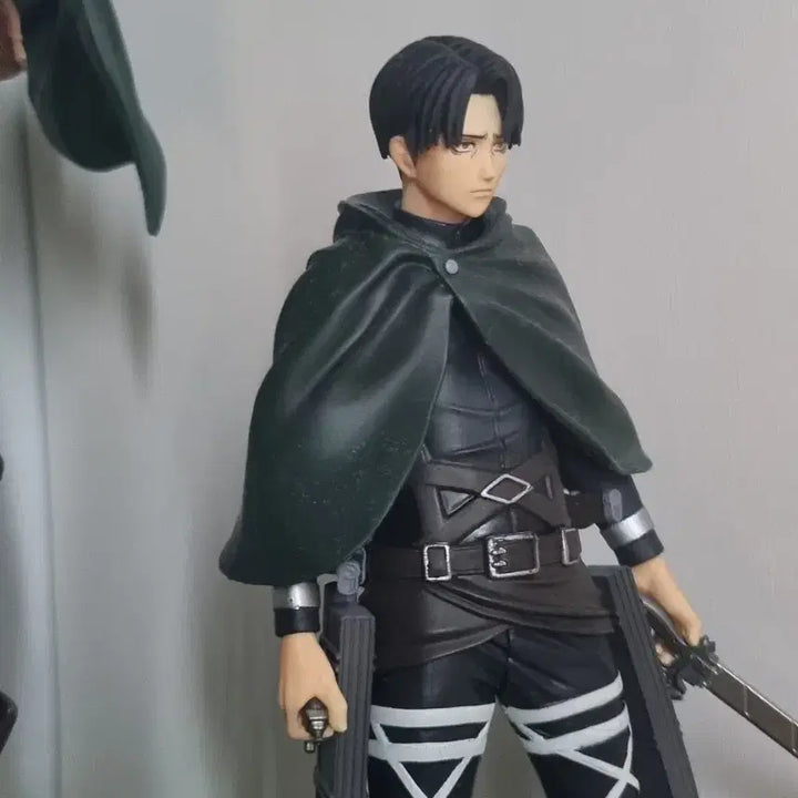 [BUNJANG] Attack on Titan Levi Ackerman Figure Bundle Set / 진격거 리바이 피규어 일괄