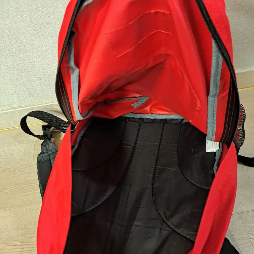 [BUNJANG] East West Red Backpack / 이스트웨스트 빨간색 백팩