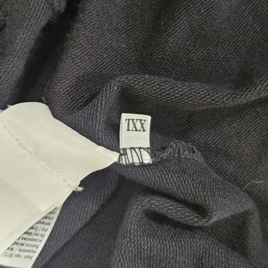 [SOLD OUT] CP컴퍼니 후드집업 블랙 XXL