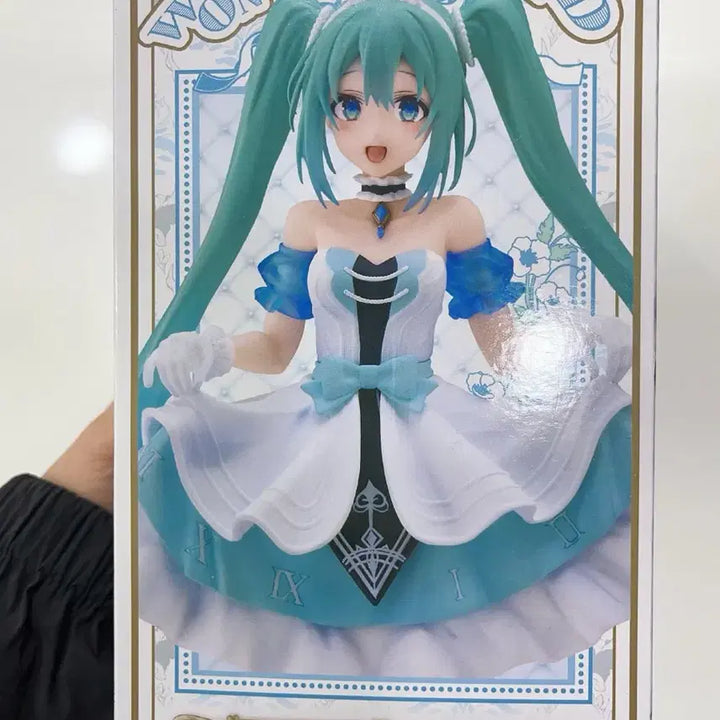 [BUNJANG] Hatsune Miku Wonderland Cinderella Figure (Sealed) / (미개봉) 하츠네 미쿠 원더랜드 신데렐라 피규어