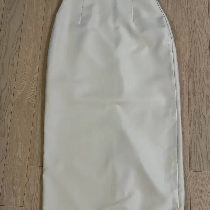 [BUNJANG] Dallihotel H-Line Back Slit Long Skirt Cream Ivory M / 달리호텔 H라인 백슬릿 롱스커트 M 크림아이보리 오피스룩