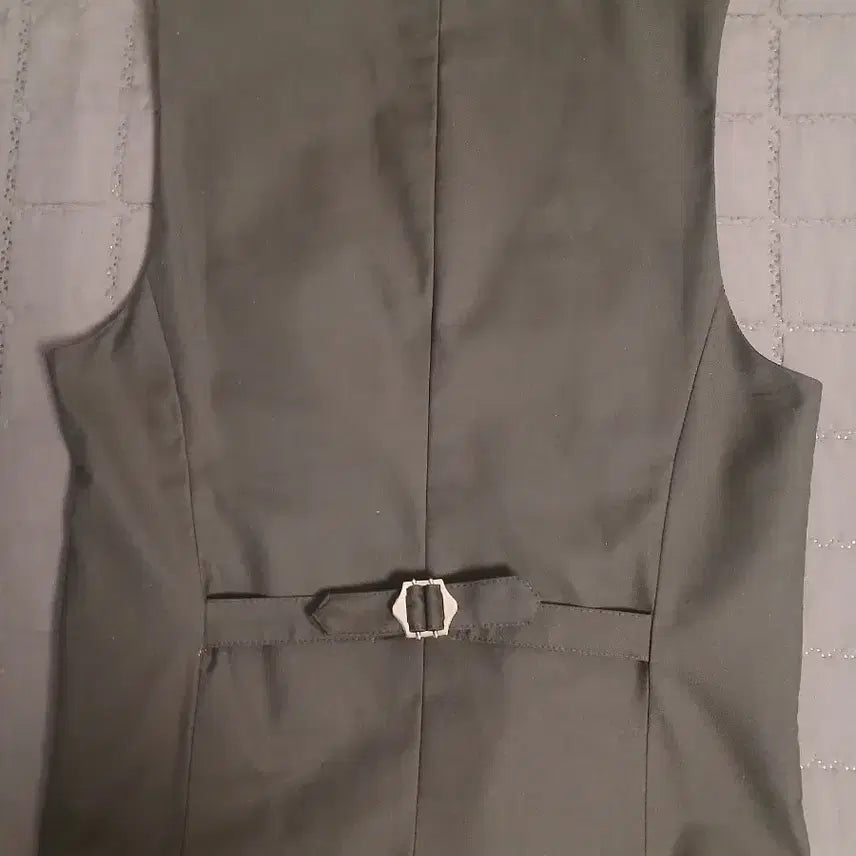 [BUNJANG] Black Vest / 95짜리 검정베스트 급처