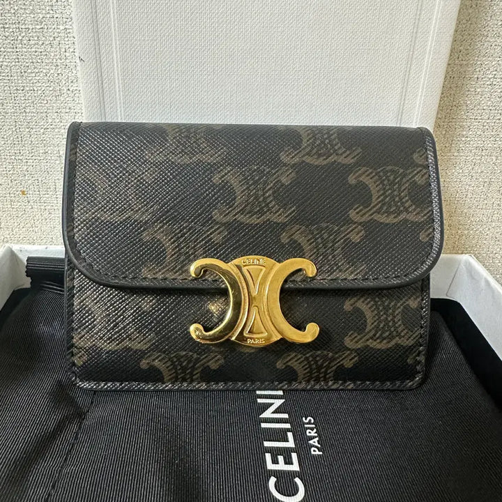 [BUNJANG] Celine Triomphe Card Holder / [S급] 셀린느 트리옹프 카드지갑