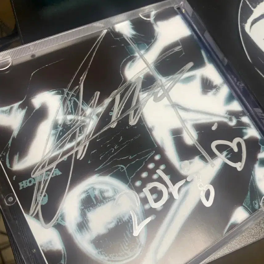 [SOLD OUT] 고스트클럽 misfit 사인반