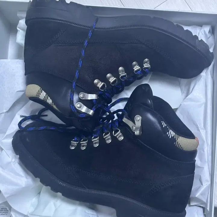 [BUNJANG] Burberry Lace-Up Suede Hiking Boots Black / 버버리 레이스업 스웨이드 하이킹부츠 블랙 40