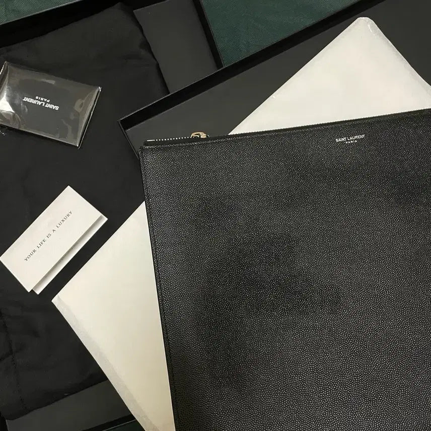 [BUNJANG] Saint Laurent Large Clutch Bag / 생로랑 클러치백 라지