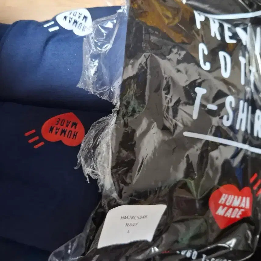 [BUNJANG] Human Made Navy Logo T-Shirt with Shopping Bag / 휴먼메이드 네이비 티셔츠 + 쇼핑백